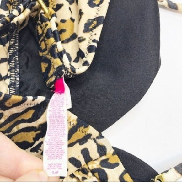 Victoria's Secret Bikini Tops - Picture 5 of 10